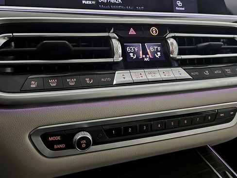 Used 2021 BMW X5 M50i w/ Premium Package image 17