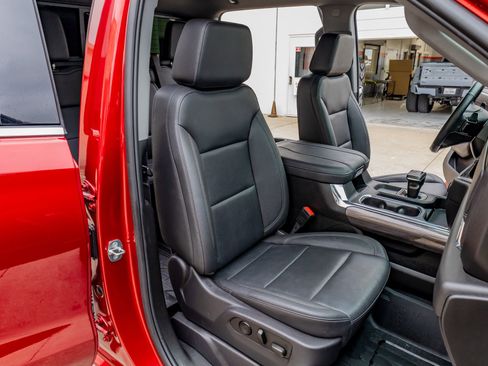 Used 2024 Chevrolet Silverado 1500 LTZ w/ LTZ Convenience Package II AWD/4WD image 29