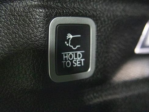 Used 2021 Jeep Grand Cherokee L Limited image 37