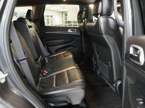 Used 2020 Jeep Grand Cherokee Limited image 30