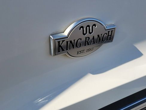 Used 2024 Ford Explorer King Ranch w/ Technology Package image 19