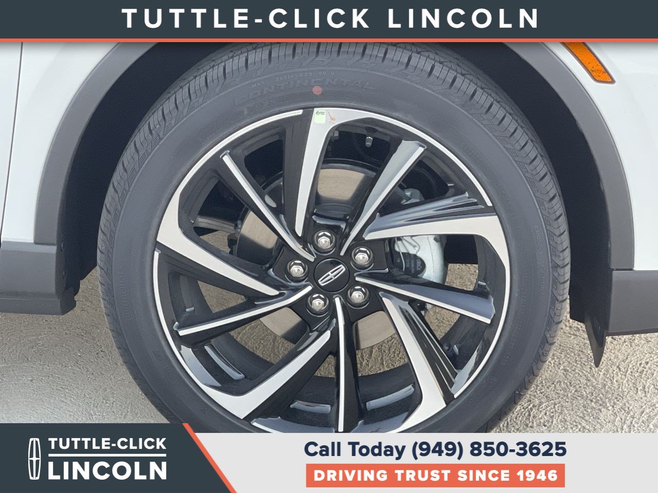 New 2025 Lincoln Corsair Reserve w/ Equipment Group 202A FWD image 10