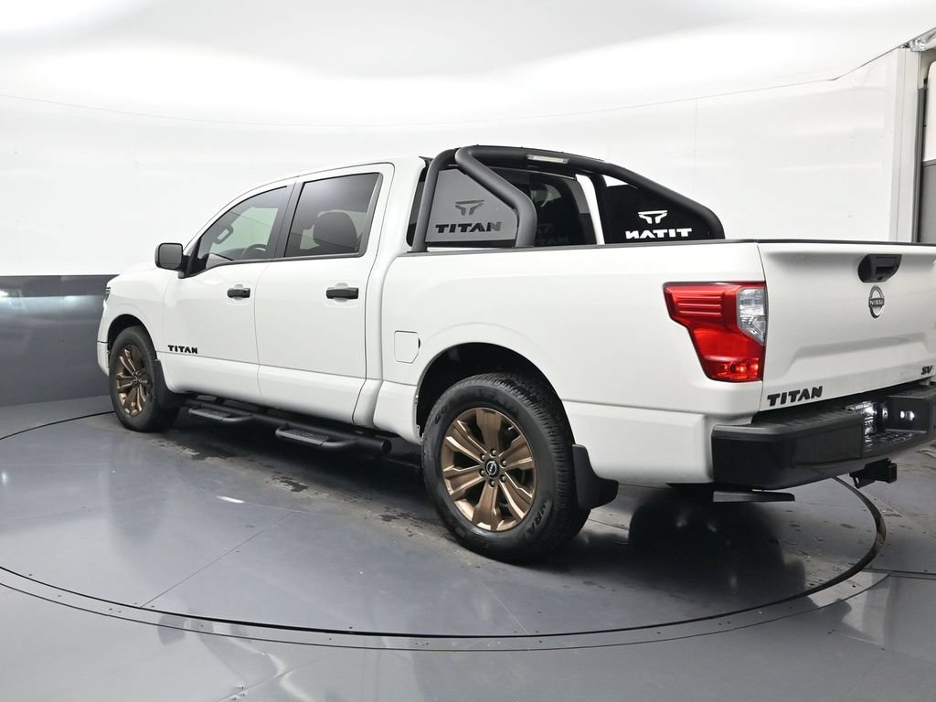 Certified 2024 Nissan Titan SV w/ SV Bronze Edition Package RWD image 7