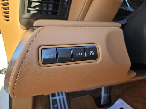 Used 2025 Lexus LC 500 Coupe image 26