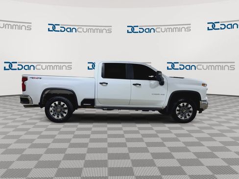 Used 2024 Chevrolet Silverado 2500 W/T w/ WT Convenience Package AWD/4WD image 9