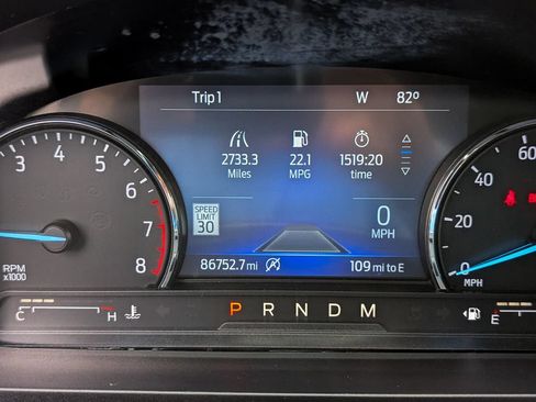 Used 2021 Ford Explorer XLT w/ Equipment Group 202A AWD/4WD image 32