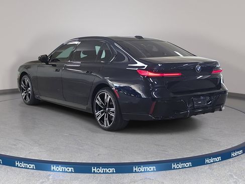 Used 2023 BMW 740i RWD image 9