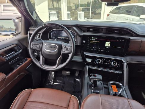 Used 2024 GMC Sierra 1500 Denali Ultimate image 17