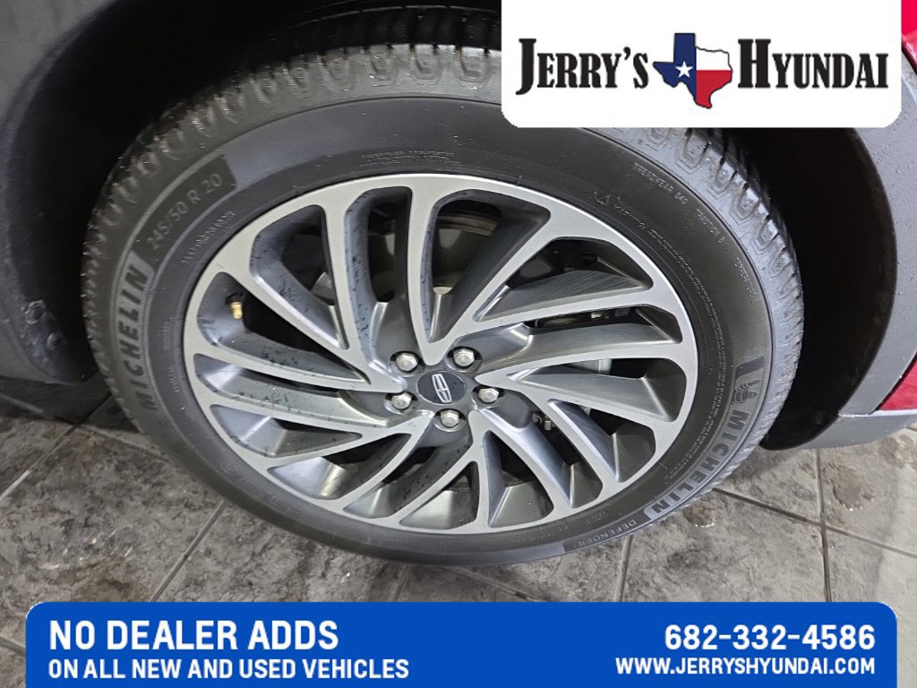 Used 2020 Lincoln Nautilus Reserve FWD image 4