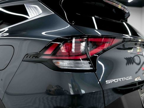 Used 2025 Kia Sportage EX w/ Premium Package image 26