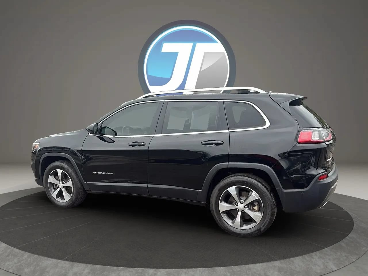 Used 2019 Jeep Cherokee Limited w/ Luxury Group AWD/4WD image 18