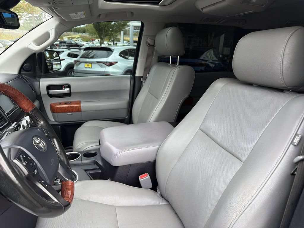 Used 2019 Toyota Sequoia Platinum AWD/4WD image 20