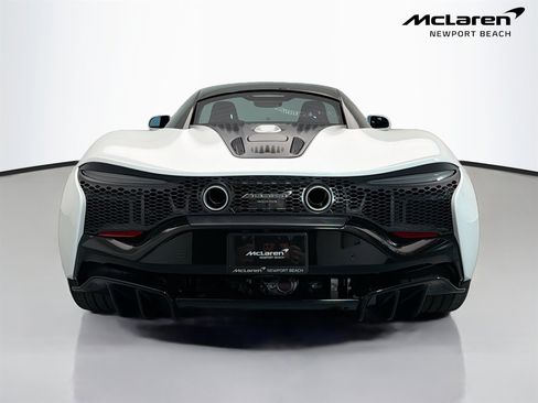 Used 2025 McLaren Artura RWD image 6