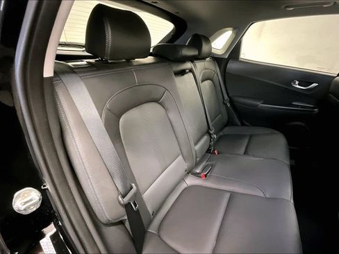 Used 2023 Hyundai Kona Limited FWD image 23