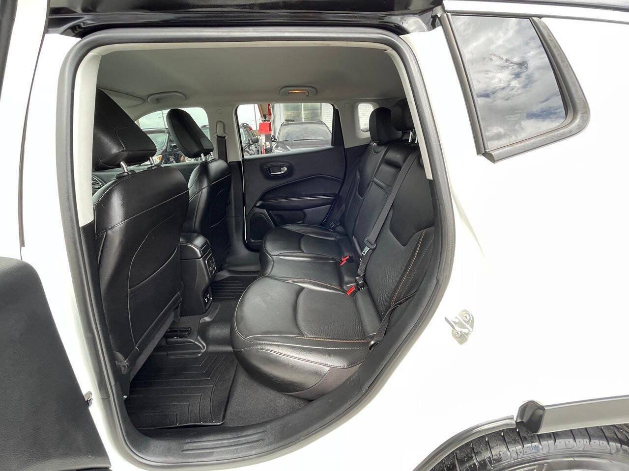 Used 2020 Jeep Compass Limited AWD/4WD image 11