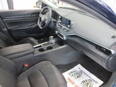 Used 2024 Nissan Altima 2.5 S image 26