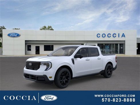 New 2025 Ford Maverick Lariat w/ Black Appearance Package image 1