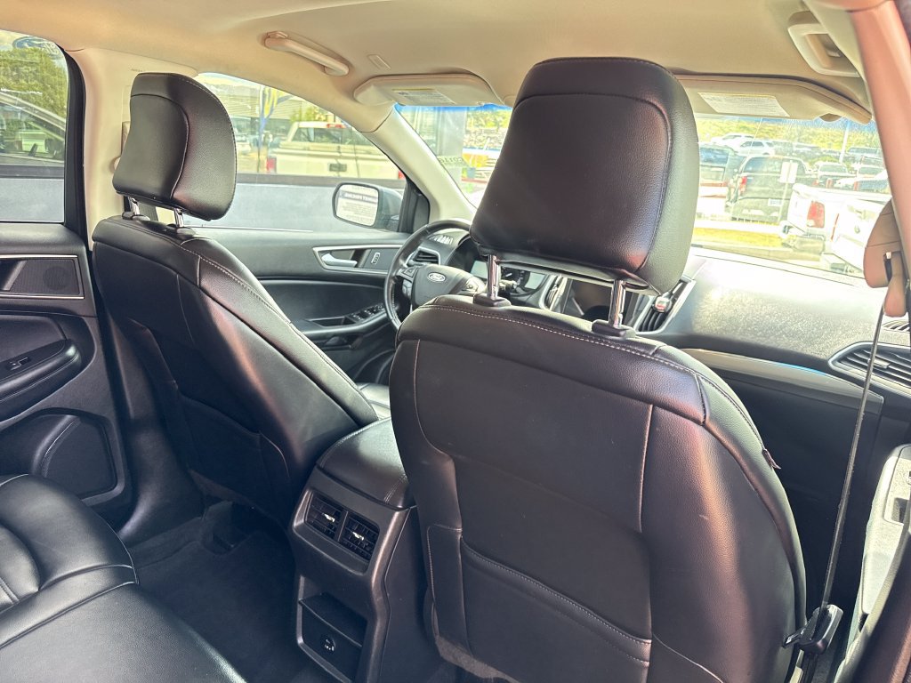 Used 2022 Ford Edge SEL AWD/4WD image 25