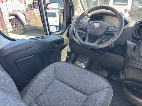 Used 2023 RAM ProMaster 3500 FWD image 18