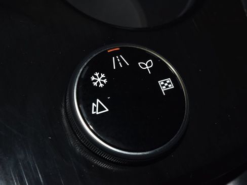 Certified 2026 Nissan Rogue SV AWD/4WD image 14