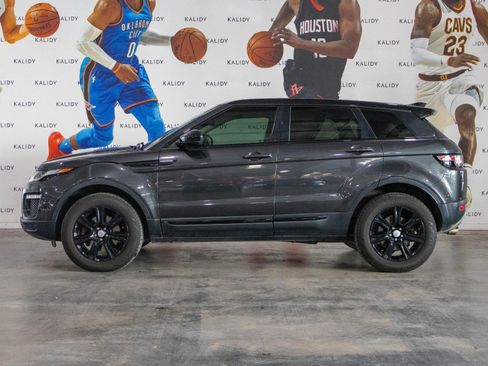 Used 2017 Land Rover Range Rover Evoque SE Premium image 16