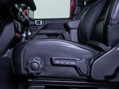 Used 2021 Jeep Wrangler Unlimited Rubicon w/ Trailer Tow Package image 18