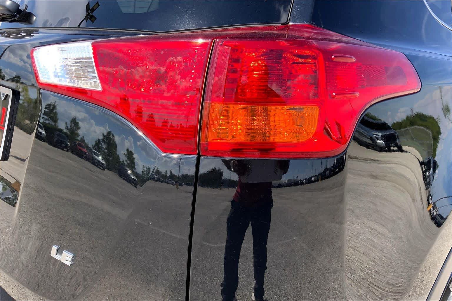 Used 2015 Toyota RAV4 LE FWD image 30