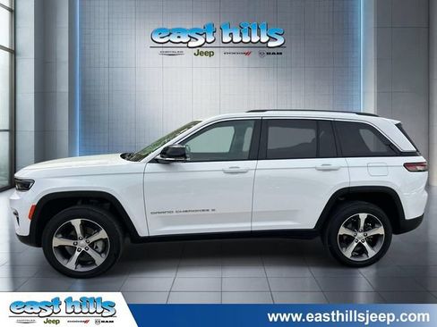Certified 2023 Jeep Grand Cherokee Limited w/ Trailer Tow Prep Group (B) AWD/4WD image 6