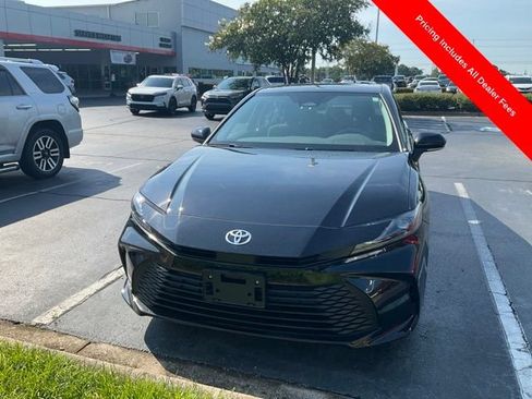 Used 2026 Toyota Camry LE w/ Convenience Package FWD image 11