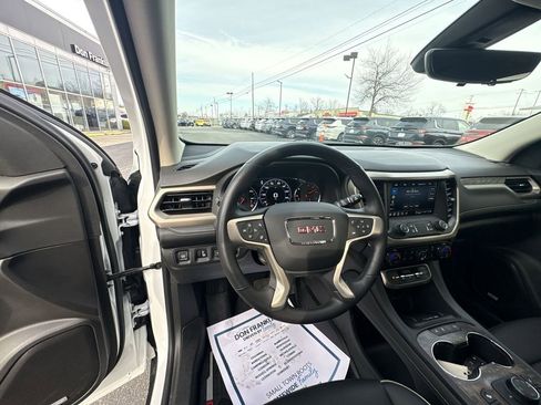 Used 2021 GMC Acadia Denali w/ Denali Ultimate Package image 11