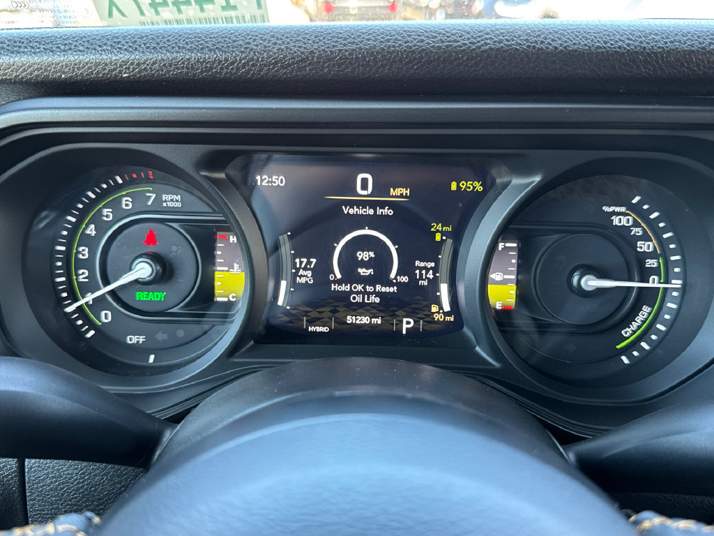 Certified 2024 Jeep Wrangler Unlimited w/ Convenience Group AWD/4WD image 32