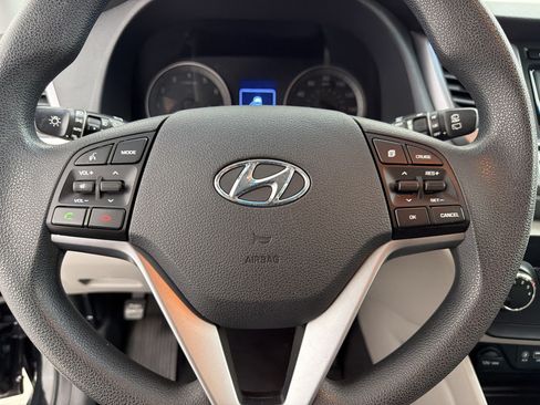 Used 2016 Hyundai Tucson SE w/ Option Group 02 FWD image 16