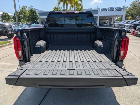 Used 2025 GMC Sierra 1500 Denali w/ Technology Package AWD/4WD image 13