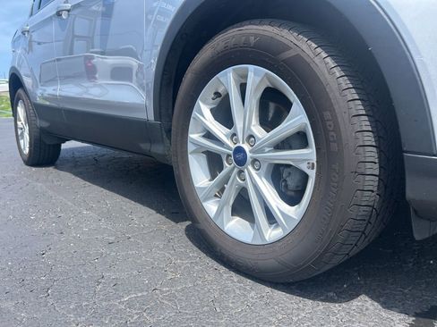 Used 2018 Ford Escape SE FWD image 10