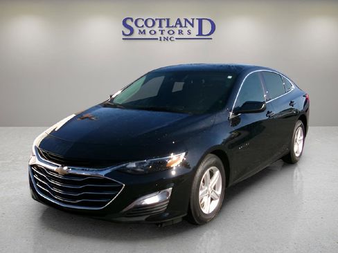Used 2024 Chevrolet Malibu LS image 2