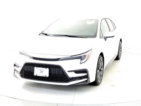 New 2026 Toyota Corolla SE image 2