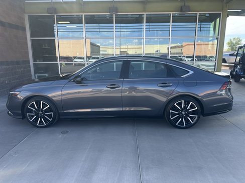 Used 2025 Honda Accord Touring image 6