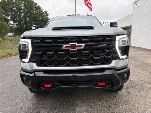 Used 2026 Chevrolet Silverado 2500 ZR2 AWD/4WD image 7