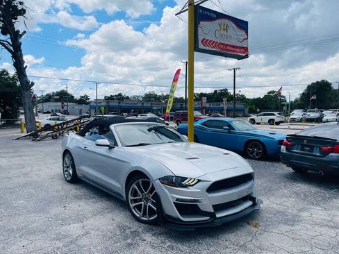 Used 2019 Ford Mustang GT Premium w/ Equipment Group 401A RWD image 4