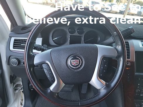 Used 2007 Cadillac Escalade AWD w/ Information Package image 24