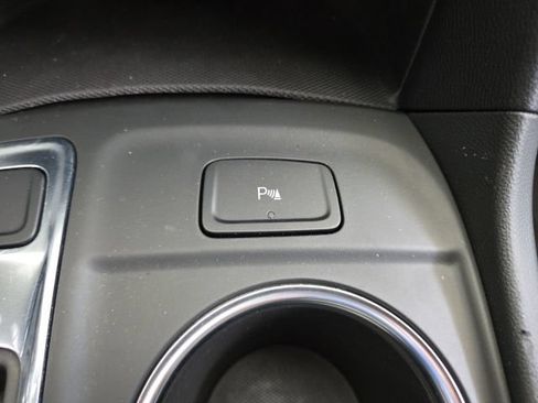 Used 2022 Chevrolet Equinox LT AWD/4WD image 12
