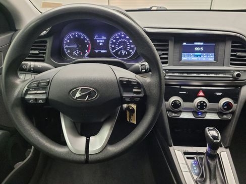 Used 2019 Hyundai Elantra SE w/ Cargo Package FWD image 22