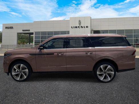 New 2026 Lincoln Navigator L Black Label AWD/4WD image 6
