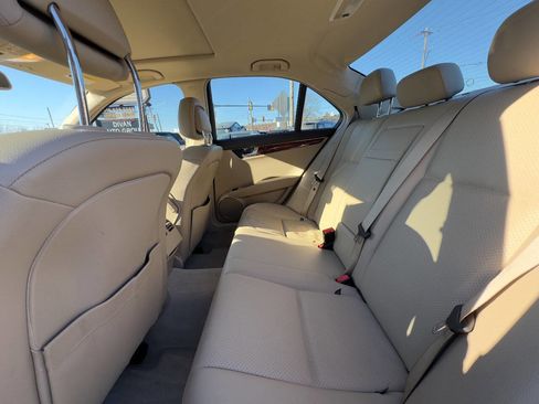 Used 2010 Mercedes-Benz C 300 4MATIC Sedan image 11