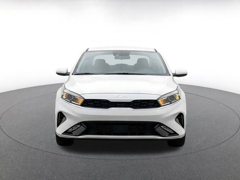 Used 2024 Kia Forte LXS FWD image 2