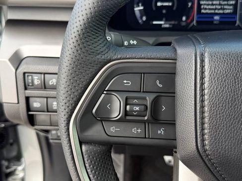 Used 2025 Toyota Tacoma TRD Sport AWD/4WD image 18