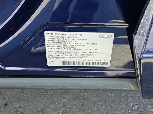 Used 2023 Audi Q4 e-tron Premium Plus w/ Premium Plus image 36