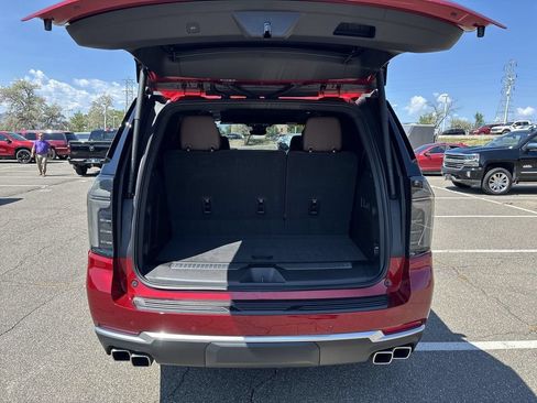 Certified 2026 Chevrolet Tahoe High Country w/ Sun And Tow Package AWD/4WD image 32
