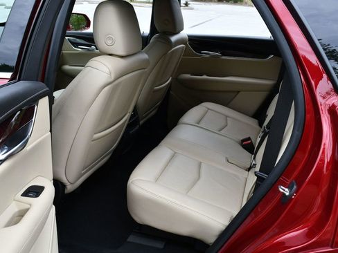 Used 2019 Cadillac XT5 Luxury FWD image 40