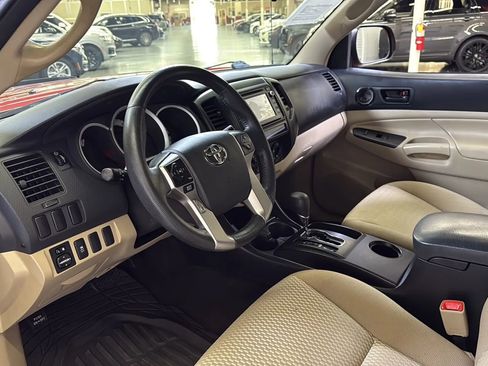 Used 2015 Toyota Tacoma PreRunner image 13